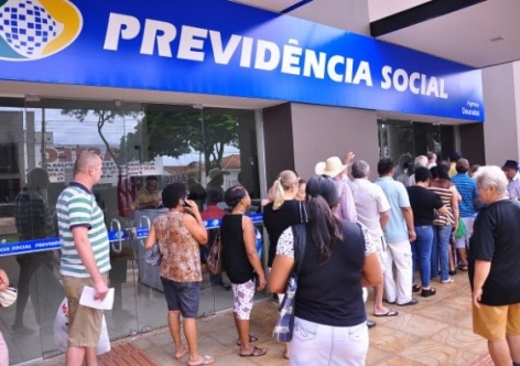 Aumento do trabalho informal enfraquece previdência e assistência social