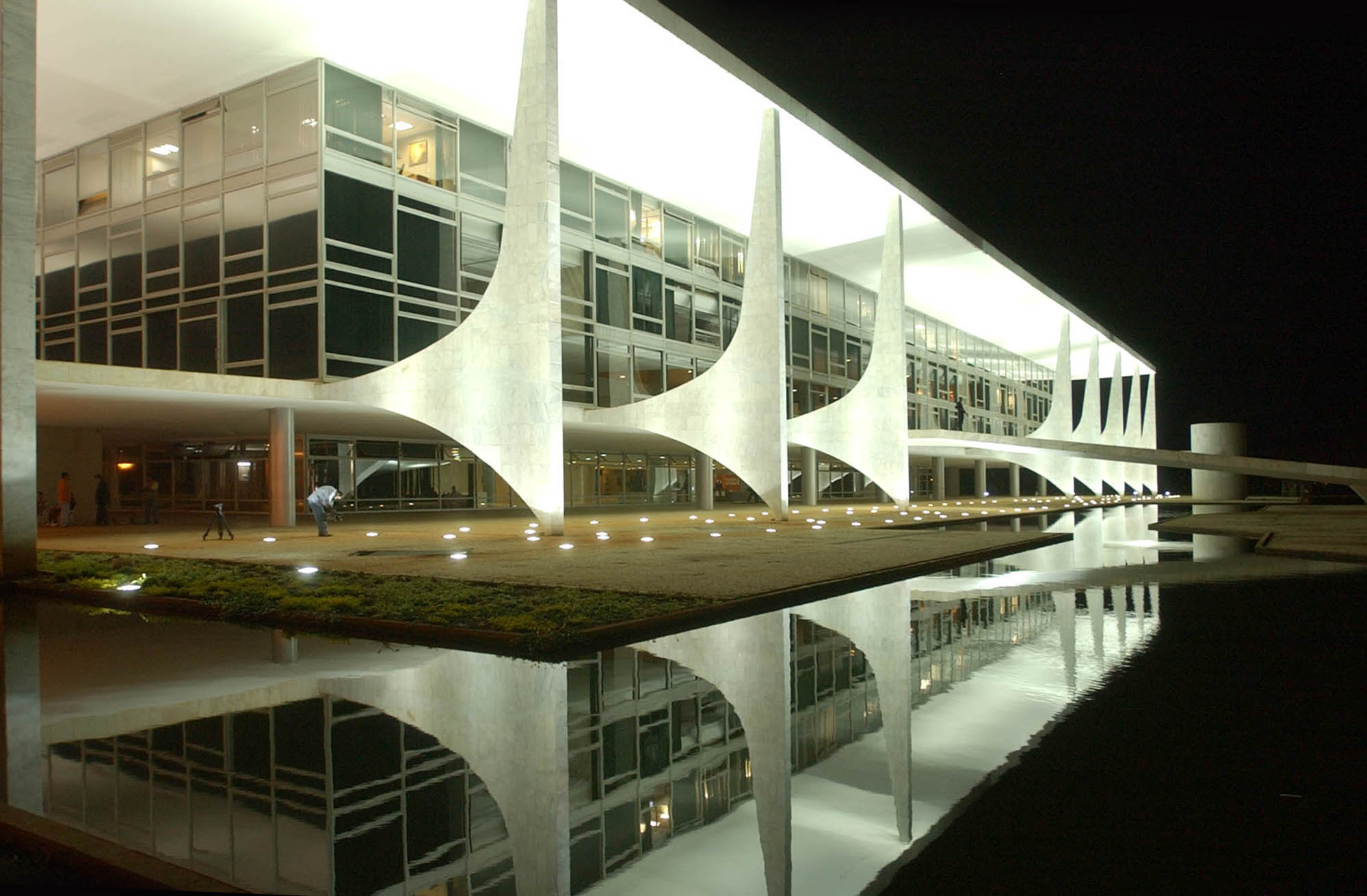 Pela retomada do crescimento e do emprego, centrais vão a Brasília próxima terça (12)