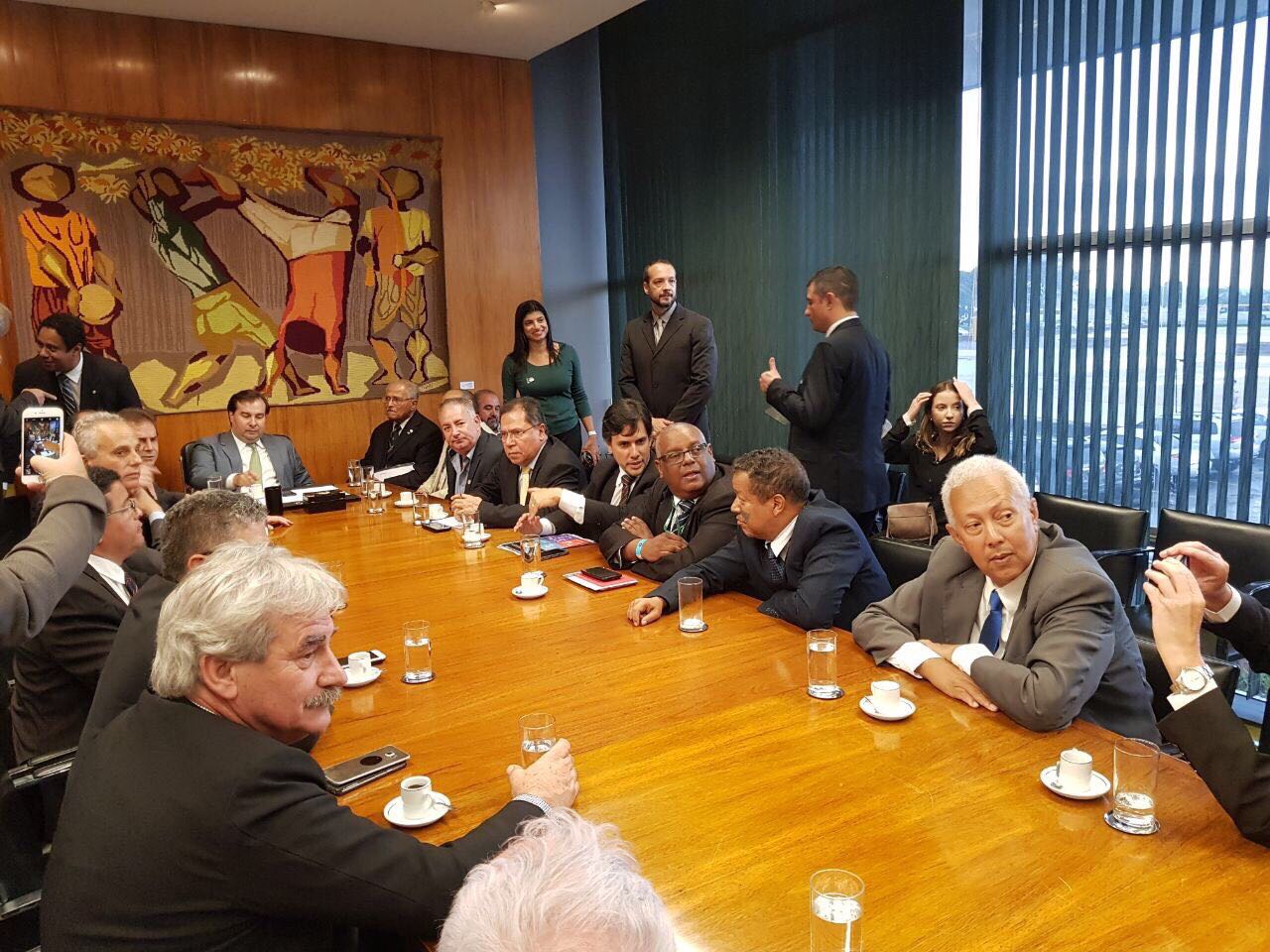 Previdência: Centrais exigem que reforma não seja votada e promovem greve nacional