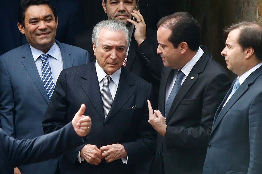 Base já fala em aprovar apenas idade mínima na reforma da Previdência